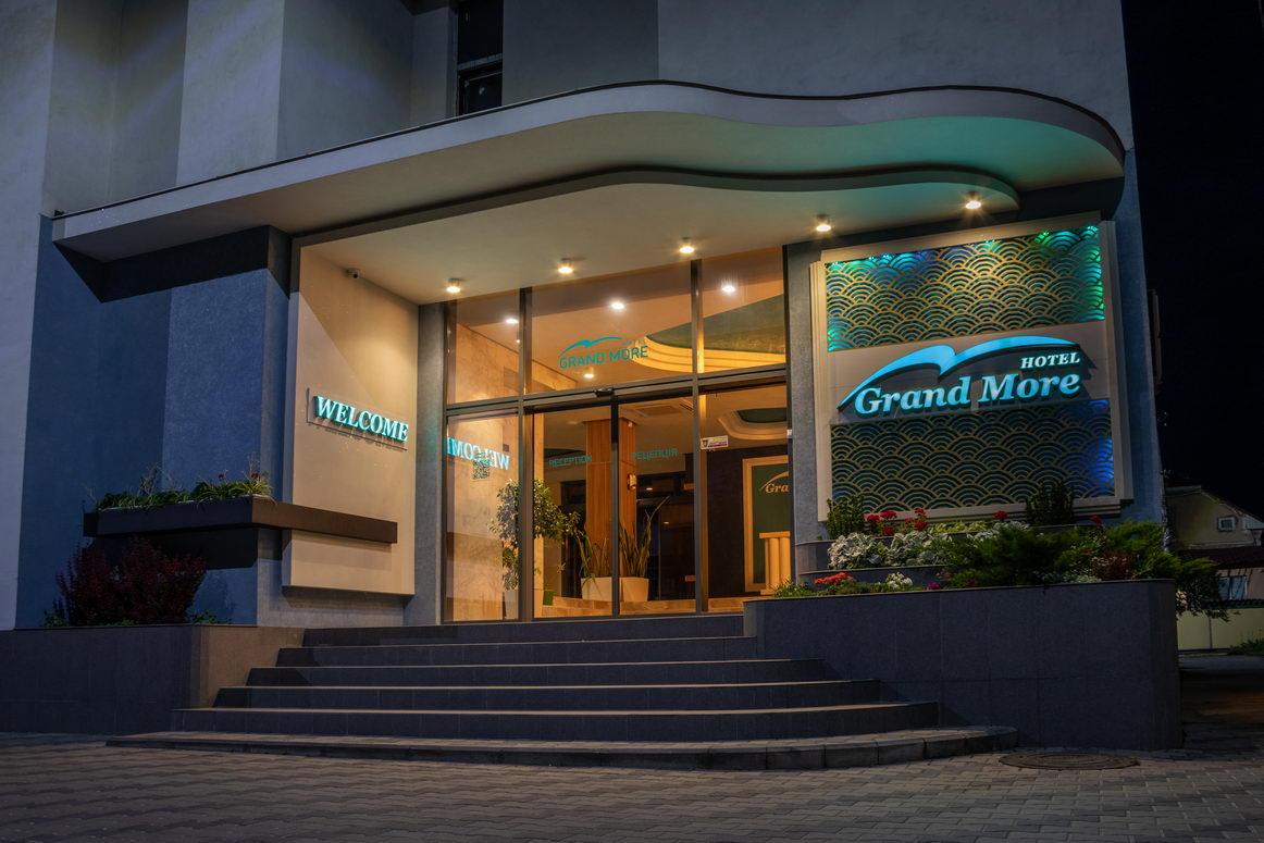 Hotel Grand More 扎托卡 外观 照片